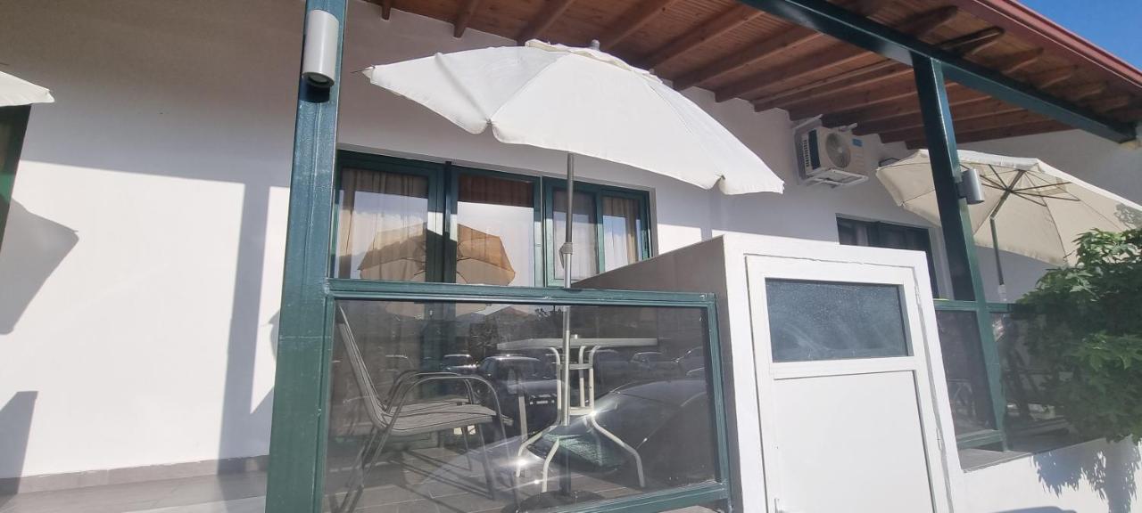 Sophia Seaview Suites & Restaurant Nea Vrasna Room photo